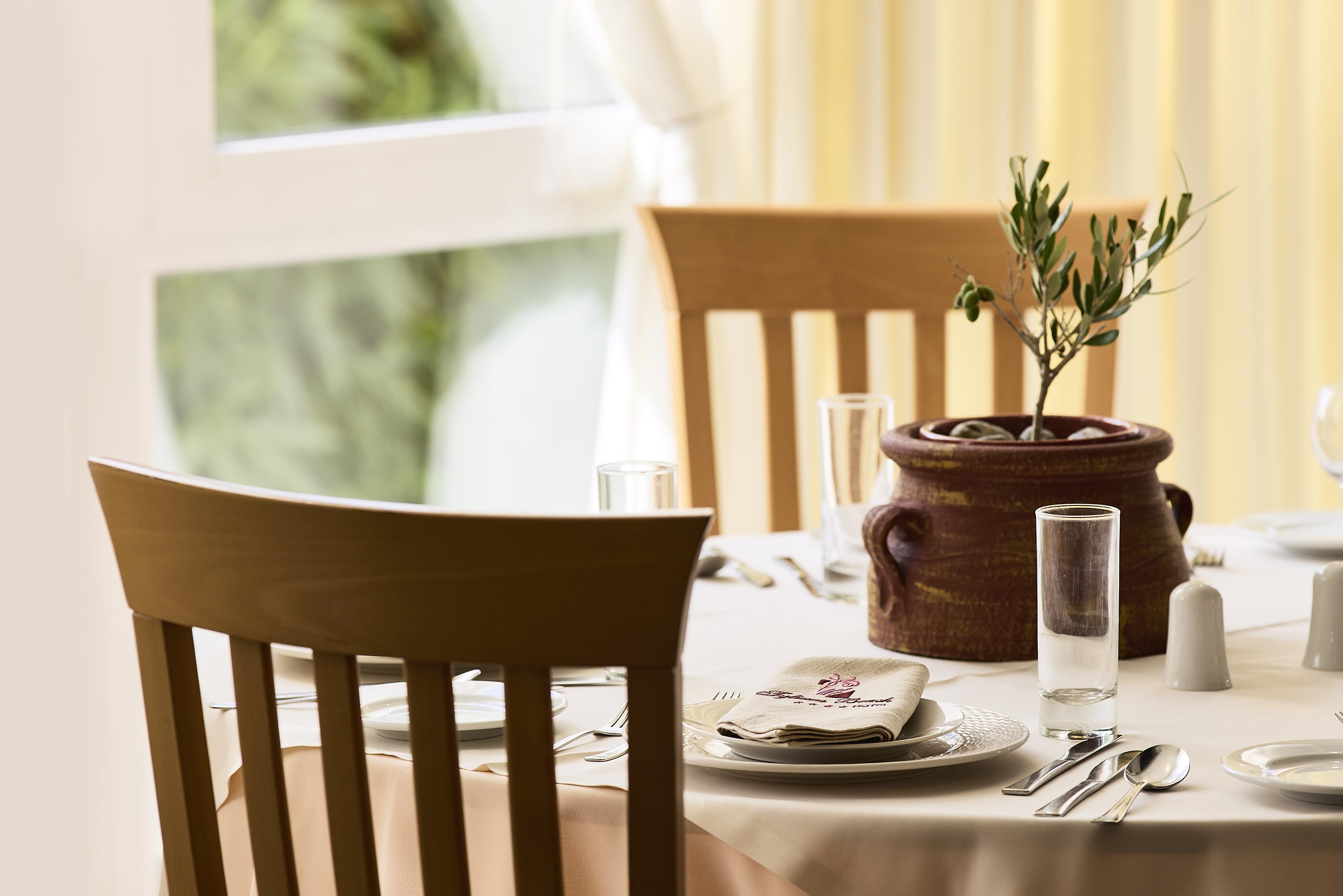 Tylissos Beach Hotel - Adults Only Ierápetra Екстериор снимка